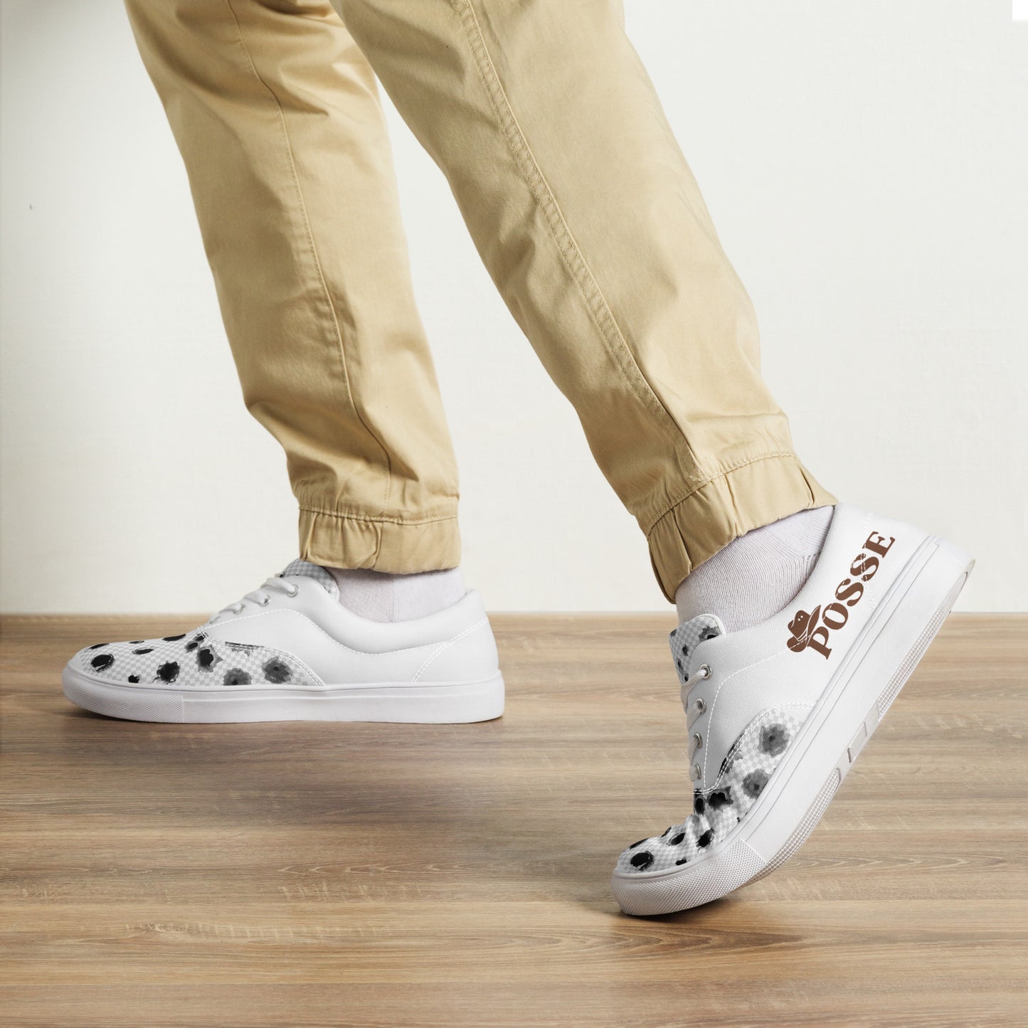 Men’s lace-up canvas shoes